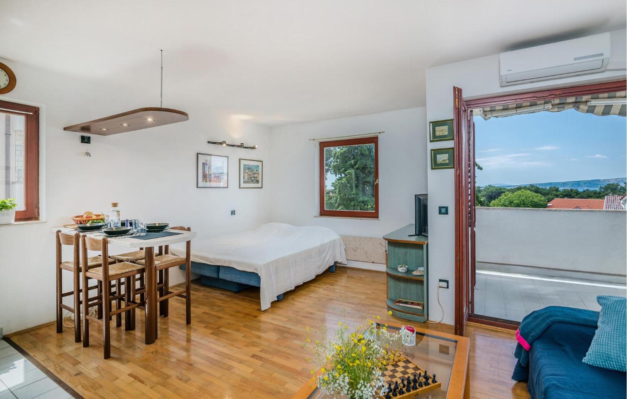 Amazing Apartment In Krk With Kitchen Krk Town Exteriér fotografie